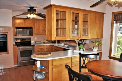 108 Squantum Dr, Warwick, RI 02888 - photo 4