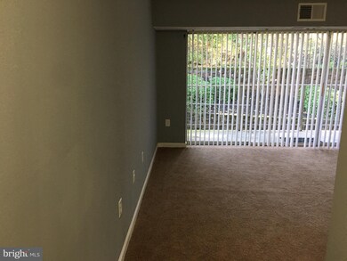 5219 Newton St unit 201, Bladensburg, MD 20710 - photo 4