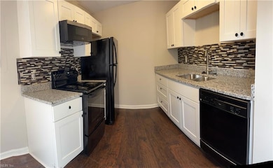 923 Captains Ct, Chesapeake, VA 23320 - photo 3