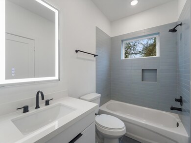 6612 Goldspier St, Houston, TX 77091 - photo 5