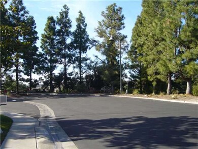 End of street to the park.