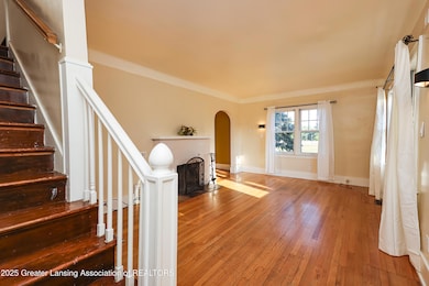 2615 Wayburn Rd, Lansing, MI 48910 - photo 3