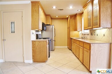 705 Allen St, Copperas Cove, TX 76522 - photo 5