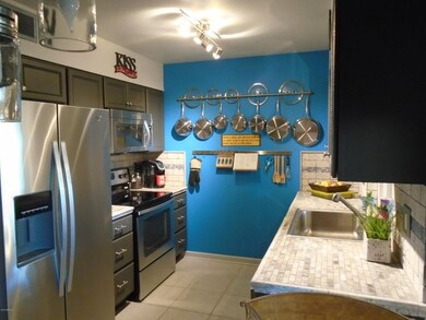 10855 W Thunderbird Blvd unit 26, Sun City, AZ 85351 - photo 2