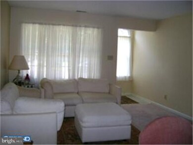 123 Carriage Ln, Swedesboro, NJ 08085 - photo 3