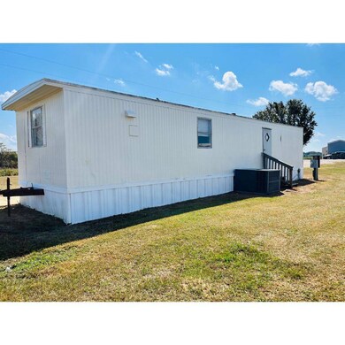 315 Reid Ct unit 315R, Dillon, SC 29536 - photo 2