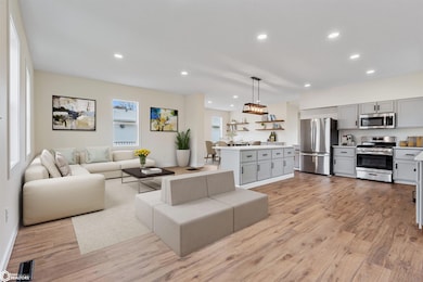 2319 Sunnyside Ave, Burlington, IA 52601 - photo 3