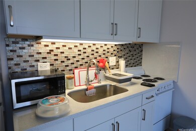 Holiday Manor unit 1413, Honolulu, HI 96814 - photo 6