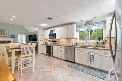 8 Central St, North Reading, MA 01864 - photo 4