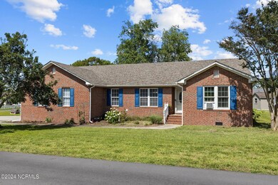 304 Somerset Way, Newport, NC 28570