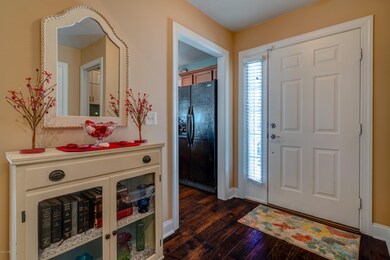 1025 Mill creek foyer