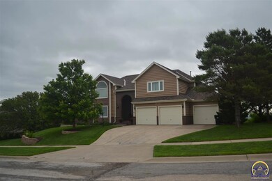 3724 SW Cobblestone Place, Topeka, KS 66610 - photo 4