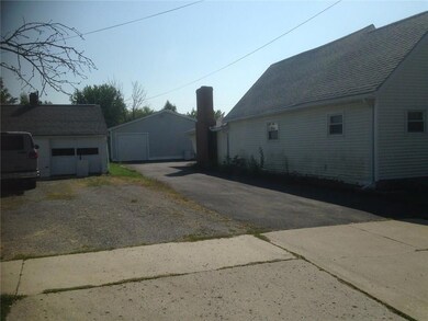 808 Murray St, Wapakoneta, OH 45895 - photo 4