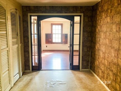 Kitchen into Sitting/Flex Room