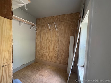 345 Cumberland Ave, Stringtown, OK 74569 - photo 6