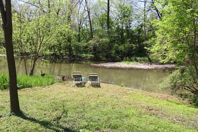 Amazing natural setting along the creek