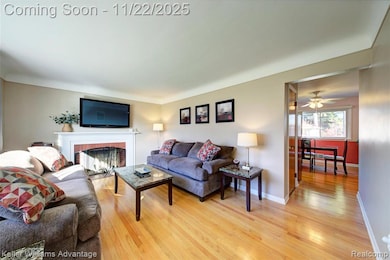 9338 Colorado St, Livonia, MI 48150 - photo 4