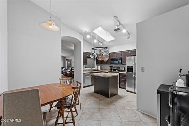 dining/kitchen