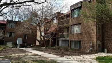 8701 Hayshed Ln unit 12, Columbia, MD 21045 - photo 2