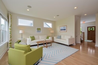 012-Living_Room-1749123-large