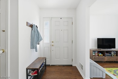 21 Cheyenne Trail, Branchburg, NJ 08876 - photo 4