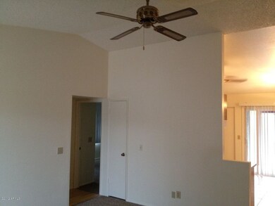 402 E Wickieup Ln, Phoenix, AZ 85024 - photo 4