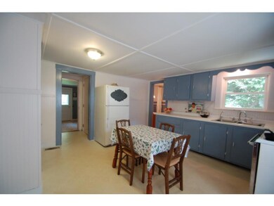 140 Moose Mountain Rd, Brookfield, NH 03872 - photo 5