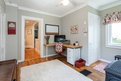 8 Carpenter St, Amesbury, MA 01913 - photo 6