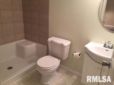 1646 W 67th St, Davenport, IA 52806 - photo 6