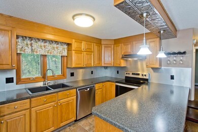 7 Cloud St, Enfield, CT 06082 - photo 6