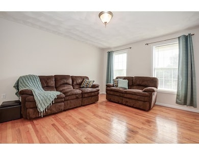 32 Autumn Woods Rd, Salem, NH 03079 - photo 5