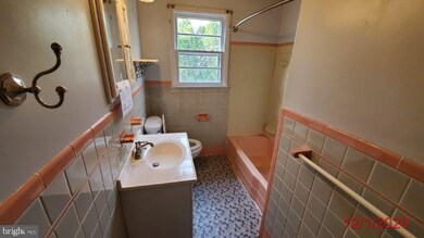 504 Bridgeboro St, Riverside, NJ 08075 - photo 6