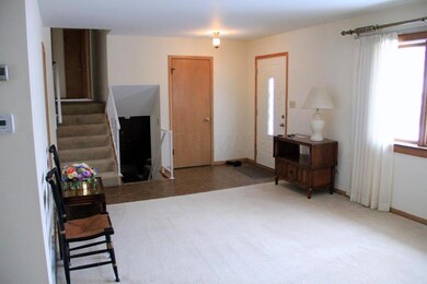 2d-Front Hall