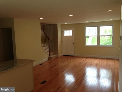 8667 Oak Rd, Parkville, MD 21234 - photo 5