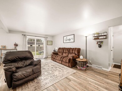 006_0740097_C - 765 Maxola006