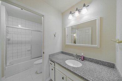 7827 Bateman Ln unit 7827, Houston, TX 77088 - photo 5