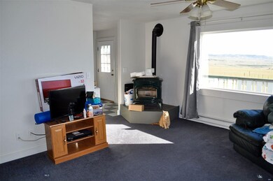 LIving Room w/Pellet Stove