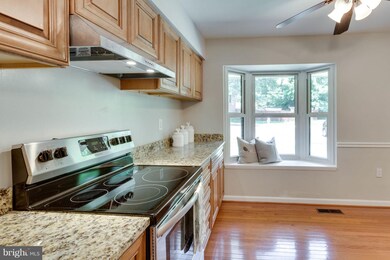 6459 Shannon Station Ct, Springfield, VA 22152 - photo 4