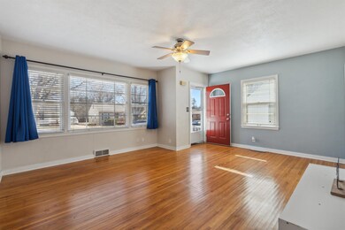 1913 Iowa St, Cedar Falls, IA 50613 - photo 3