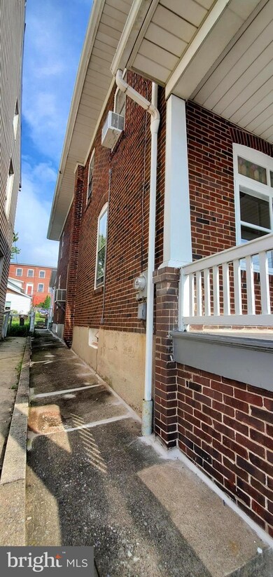 313 S 3rd St, Hamburg, PA 19526 - photo 4