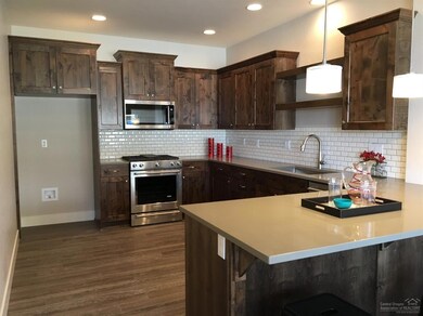 1820 NW Kingwood Ave, Redmond, OR 97756 - photo 7