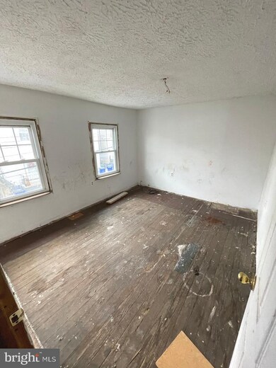 437 Mechanic St, Hagerstown, MD 21740 - photo 4