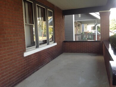Amazing Veranda Style Front Porch