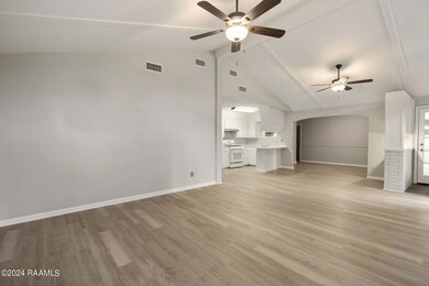 3-web-or-mls-122 Beta Dr-3