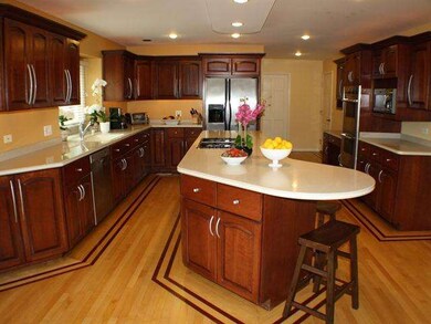 1831 Robert Ln, Naperville, IL 60564 - photo 4