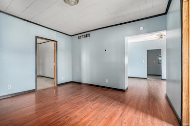 128 W 7th St, Rochester, IN 46975 - photo 5