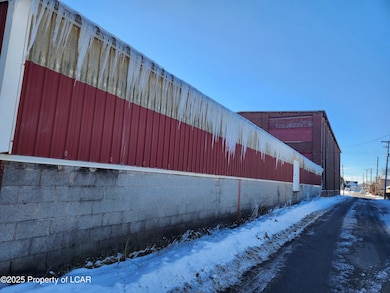 401 Dietrich Ave, Hazleton, PA 18201 - photo 2