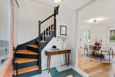 19 Linden St, Marblehead, MA 01945 - photo 4