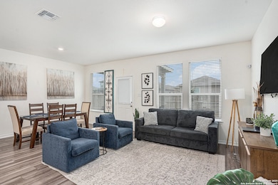 4646 Nightstar Dr, von Ormy, TX 78073 - photo 4