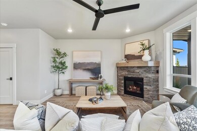 6672 W Los Flores Dr, Meridian, ID 83646 - photo 5